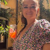 Cameriera di sala in un ristorante