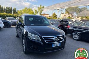 VOLKSWAGEN Tiguan 2.0 TDI DPF 4MOTION Sport & St
