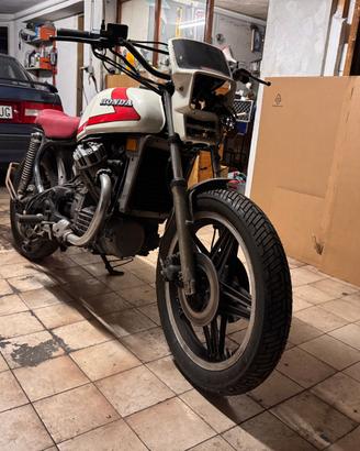 Honda CX500 + Ricambi a palate