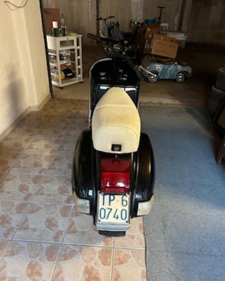 Vespa p200e