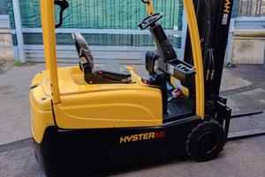 Carrello elevatore  elettrico marca Hyster 2000kg