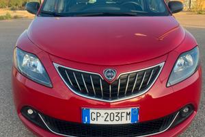 Lancia y 1.00 hybrid