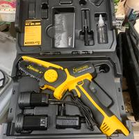 Potatore Motosega doppia batteria con pompa olio