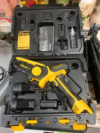 Potatore Motosega doppia batteria con pompa olio