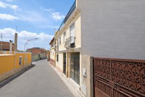 Maracalagonis: Luminoso bilocale al secondo piano