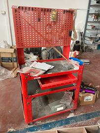 Carrello porta attrezzi