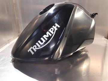 Serbatoio fianchetto nero street triple 675