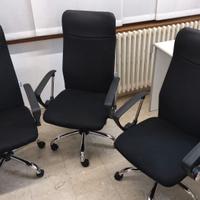 Tre poltrone con ruote
