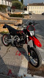 Aprilia sxv 550