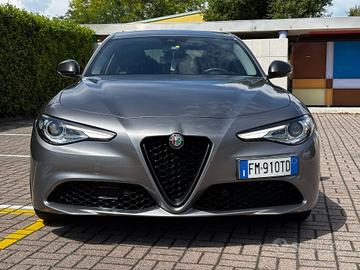 Alfa Romeo Giulia 2.2 Turbodiesel 180 CV AT8 AWD Q
