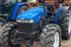 TRATTORE New Holland TN 55