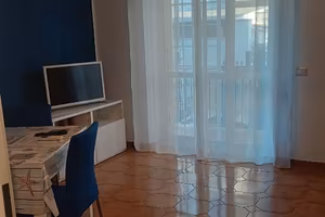 Agosto Anzio Colonia, 300 m. Mare, fino 7 posti