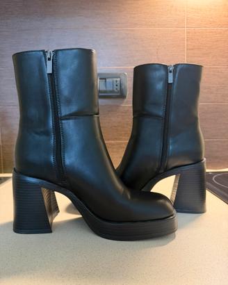 Stivali neri con tacco, come nuovi