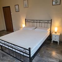 Camere matrimoniali arredate