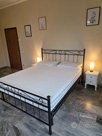 Camere matrimoniali arredate