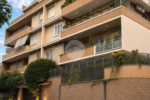 3 LOCALI A ROMA