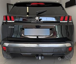 Peugeot 3008 del 2020 perfetta in tutto.