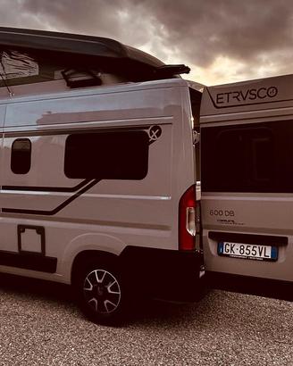 Etrusco x 600 con tetto pop up e gancio traino