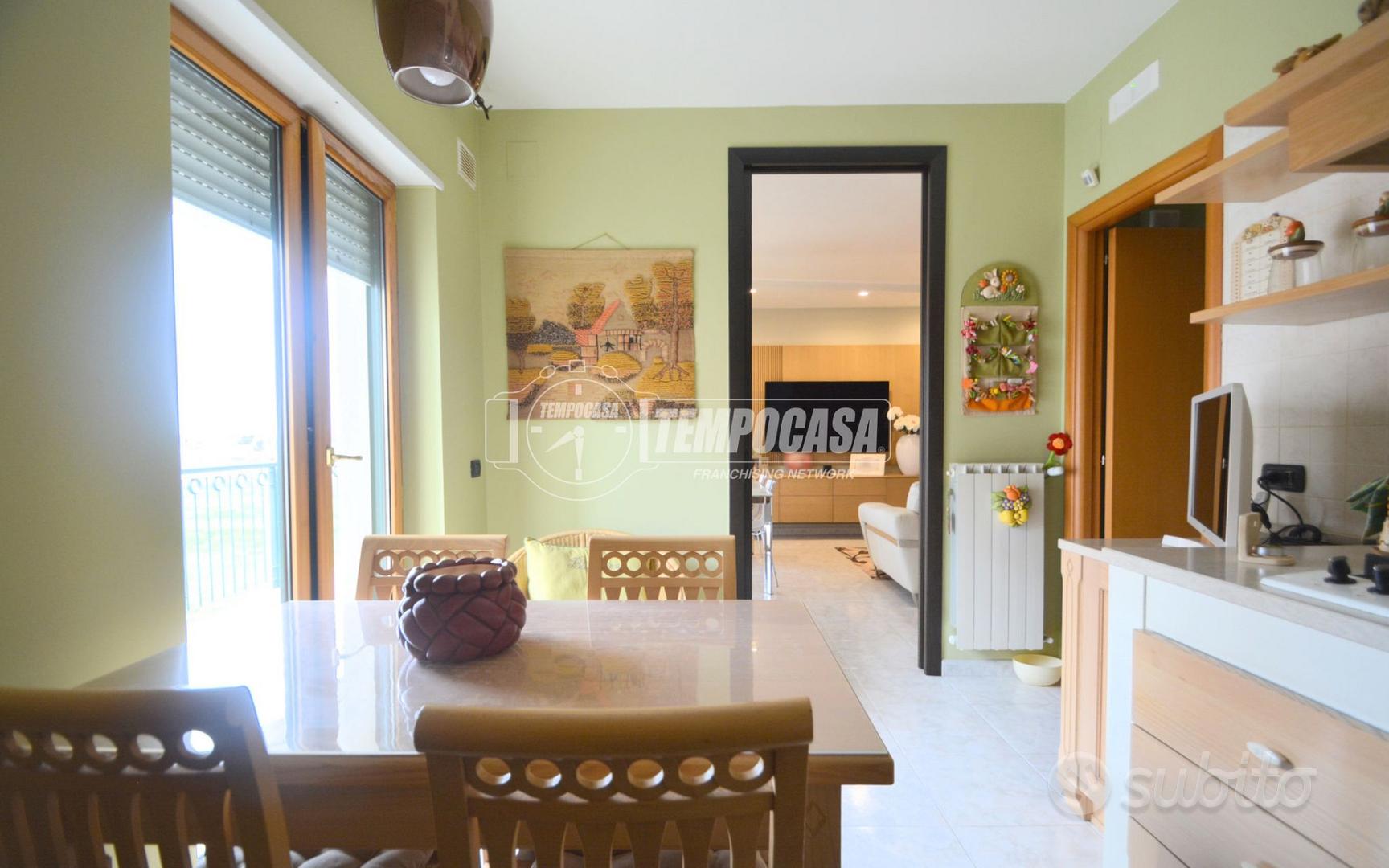 Rifinito appartamento con box in zona residenziale - Altro