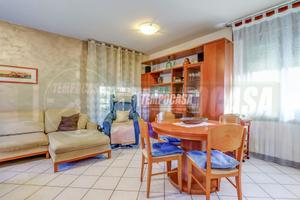 VILLA SINGOLA INTERAMENTE RISTRUTTURATA NEL 2004