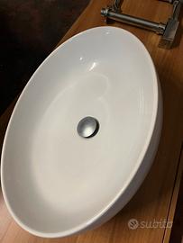 Lavabo Da Appoggio Ciotola E Rubinetto