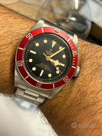 Tudor black bay 41 mm red dial