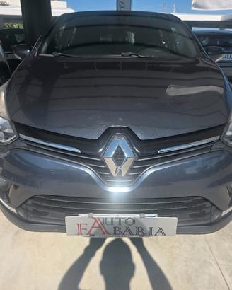 Renault Clio dCi 8V 75 CV 5 porte Moschino Life