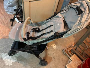 Passeggino leggero JOIE