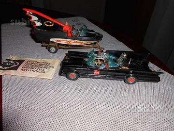 Corgi Toys n°267 Batmobile+motoscafo Glastron 1st