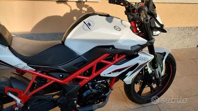 BENELLI 125 PATENTE A1