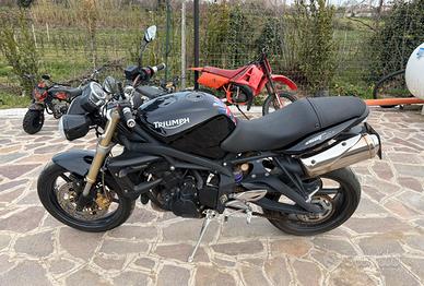 Triumph street triple 675
