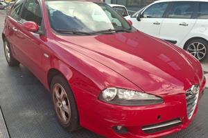 ALFA ROMEO 147 per ricambi usati