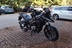 Suzuki V-Strom 650 nero Dubai 