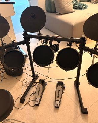 Batteria elettronica Alesis completa!