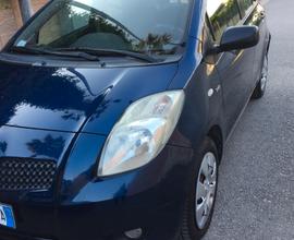 TOYOTA Yaris - 2006