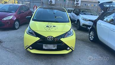 Toyota Aygo 1.0 VVT-i 69 CV 5 porte x-play MMT