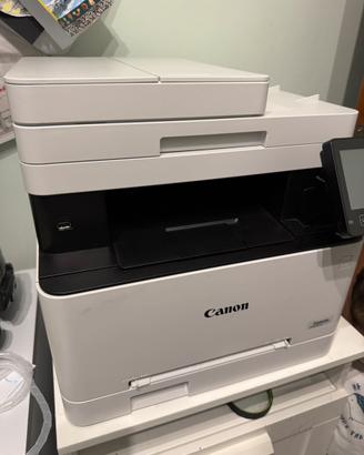 Stampante laser multifunzione colori