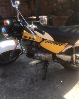 Moto suzuki rv 90