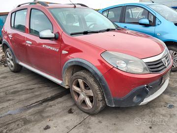 ricambi usati dacia sandero stepway 2010 1.6 gpl