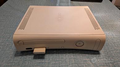 Xbox360+5giochi+memory card+2joystick 