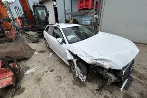 AUDI A4 avant INCIDENTATA