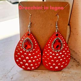 Orecchini in legno goccia gioielli preziosi rosso 