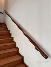 Corrimano in legno e metallo