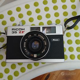 Macchina fotografica analogica Ricoh 35ZF