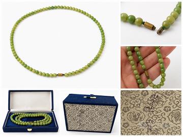 Collana con pietre di giada