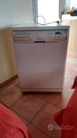 Lavastoviglie electrolux  