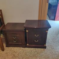 mobile con specchio e comodino 