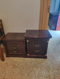 mobile con specchio e comodino 