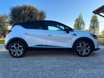 Renault Capture Plug-In Hybrid E-Tech 160 Intens