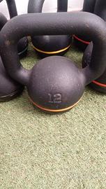 Kettlebell e manubri gommati